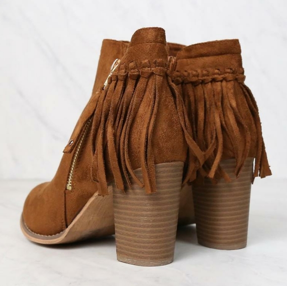 𝙇𝙖𝙨𝙩 𝙎𝙞𝙯 5.5 🍂🖤Fringe Cowgirl Chunky Heeled Boot - Picture 6 of 8